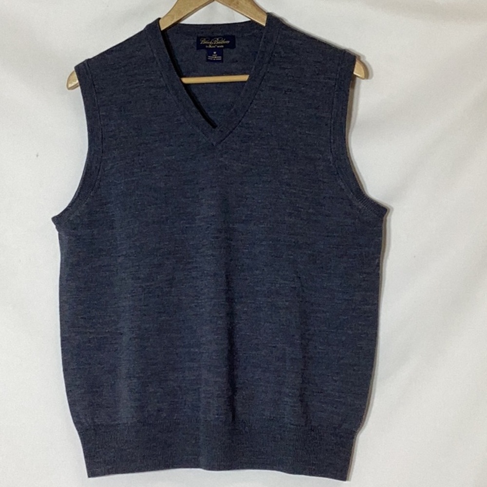 Men's BROOKS BROTHERS Saxxon Wool Sweater Vest Gray Size M